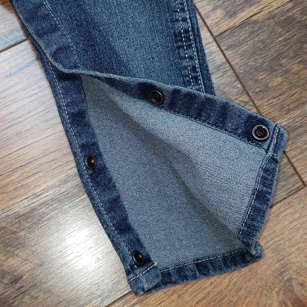 Oshkosh B'Gosh Vestbak Logo Graphic Blue Denim Overalls, Size 12 Months